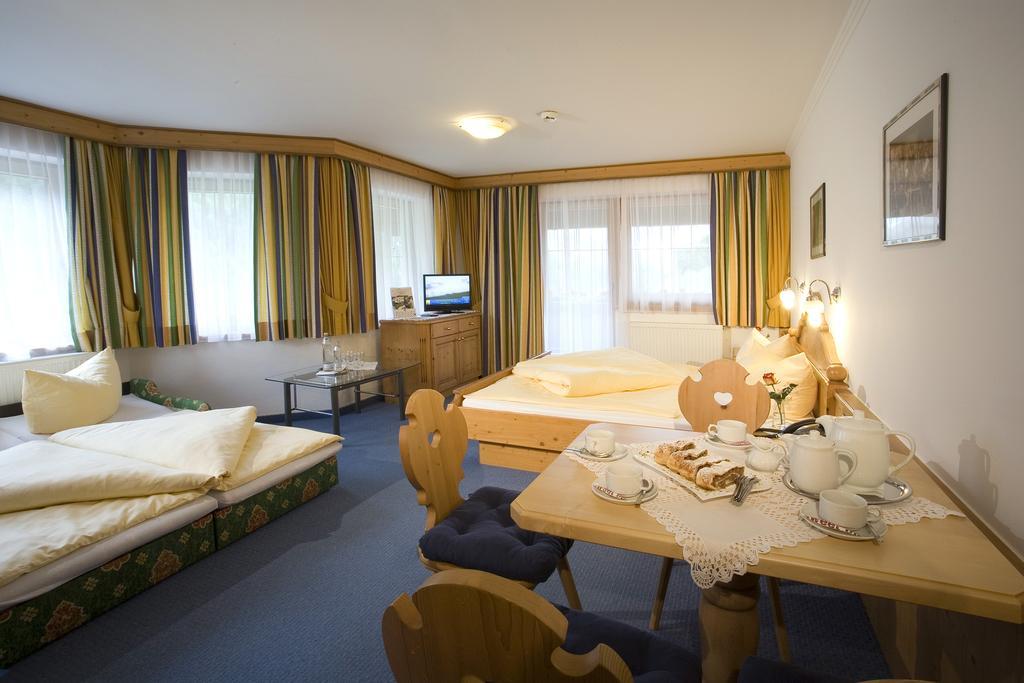 Alpenhotel Tirolerhof Герлос Екстер'єр фото