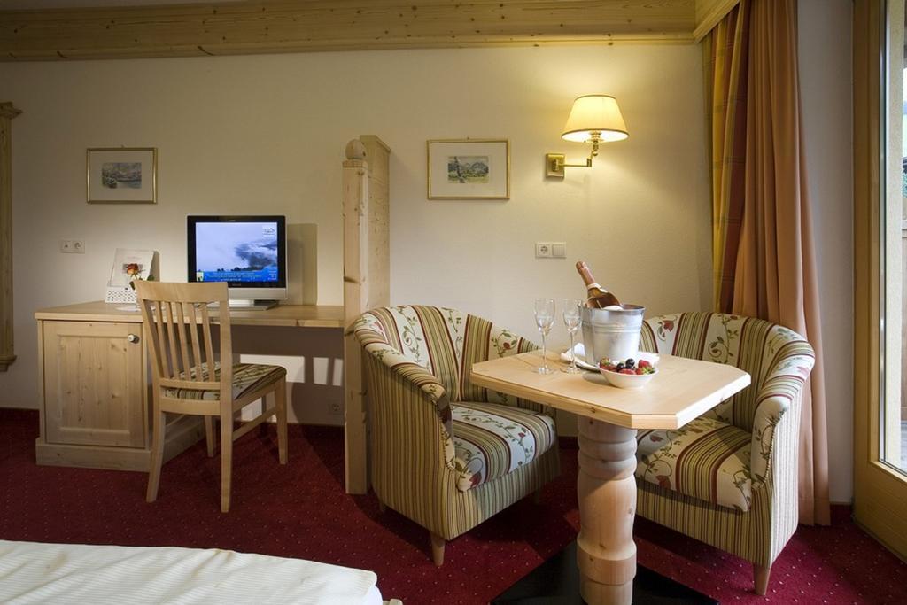Alpenhotel Tirolerhof Герлос Екстер'єр фото